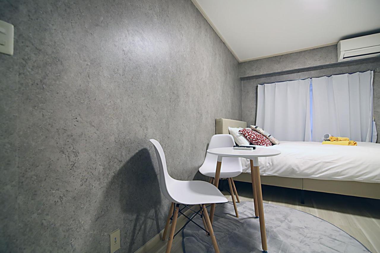 Апартаменты Heisiei House Shin-Okubo Free Wifi Токио Экстерьер фото